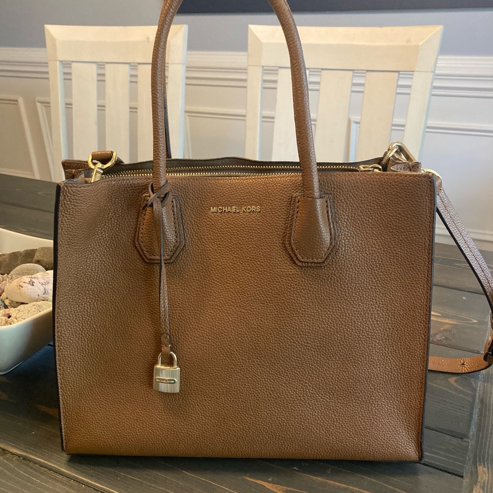 Michael Kors Brown Satchel Bag with Timeless Elegance